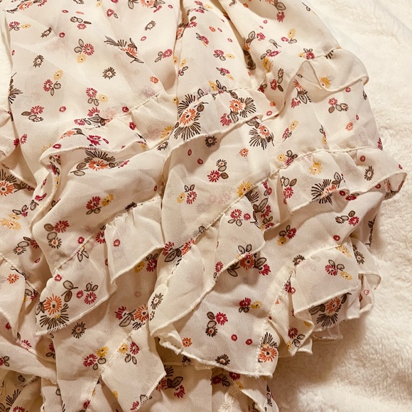 💐EVIE MICRO SEQUINS FLORAL RUFFLE DRESS . - Picture 2 of 11